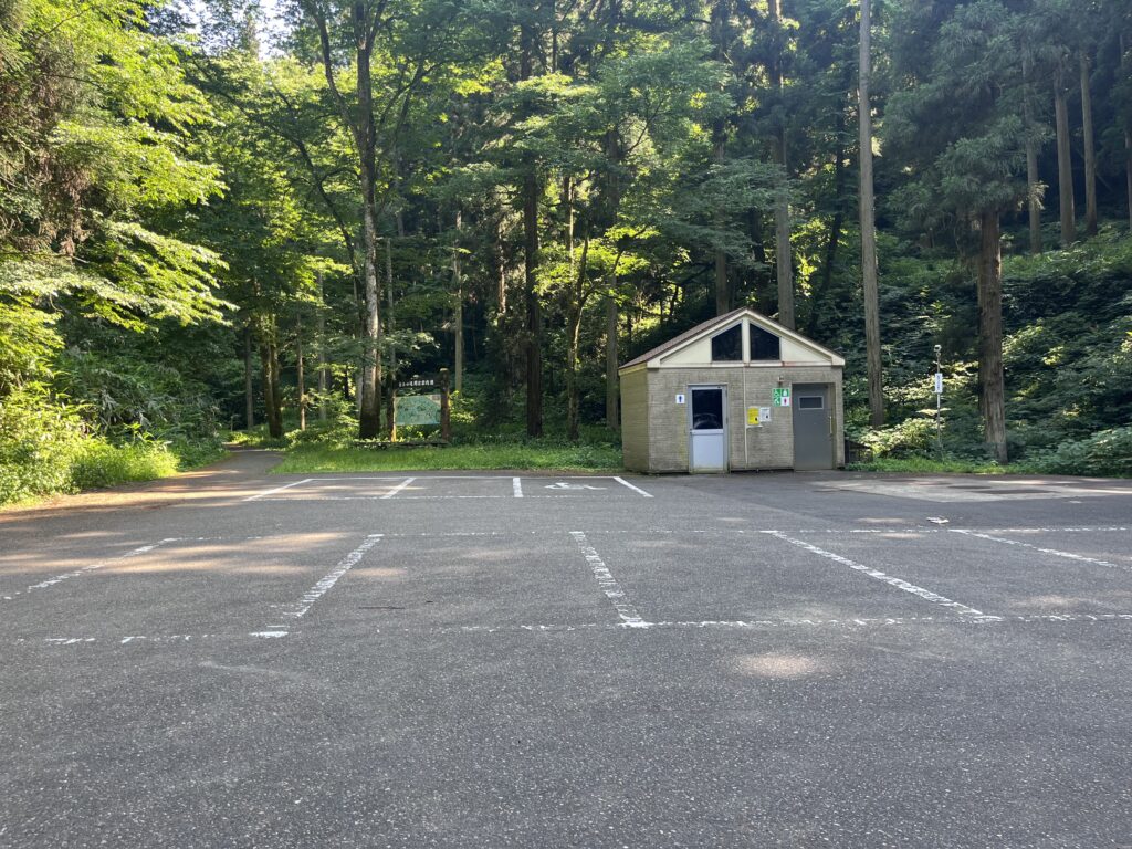 駐車場・お手洗い