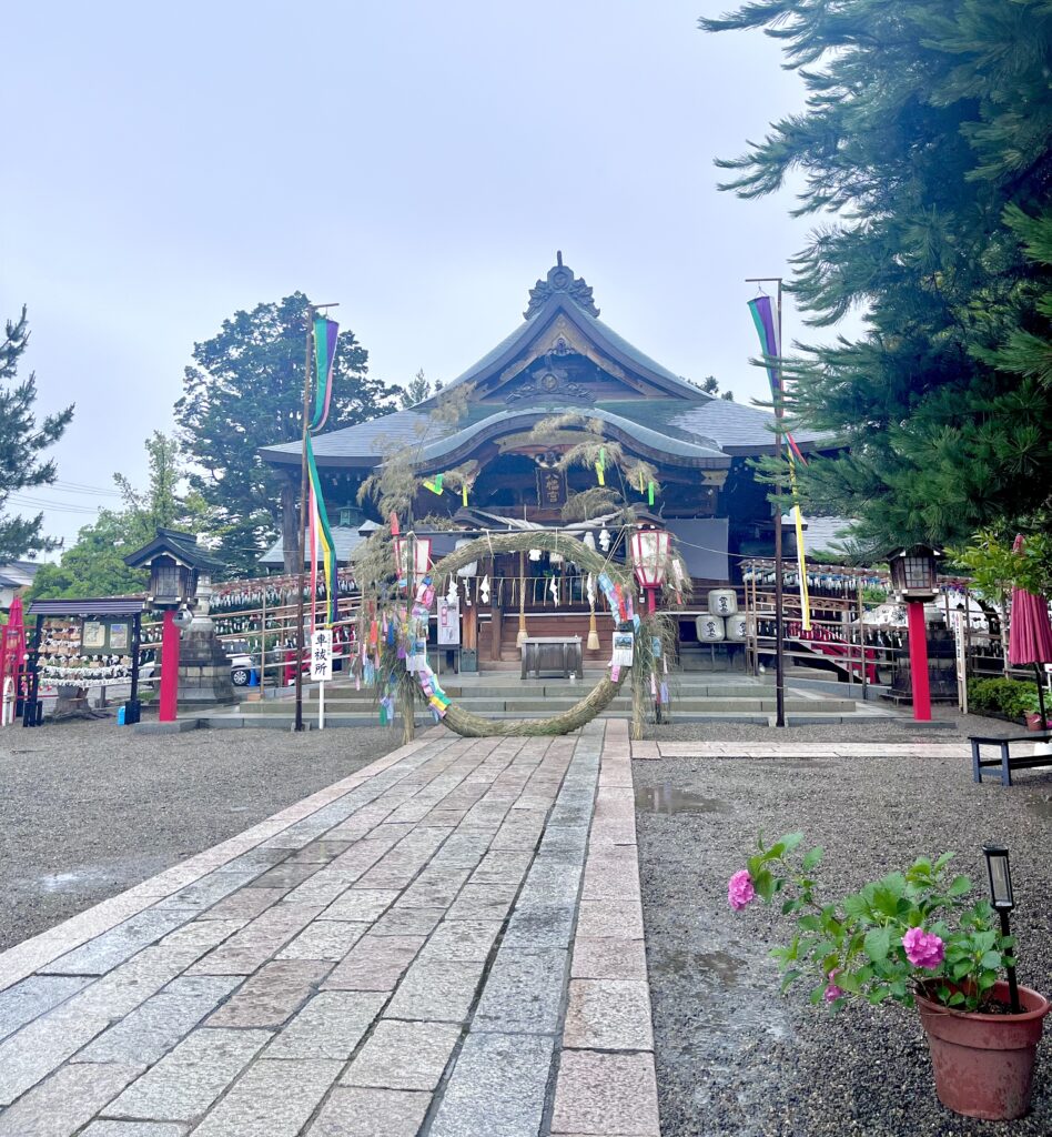 五泉八幡宮正面