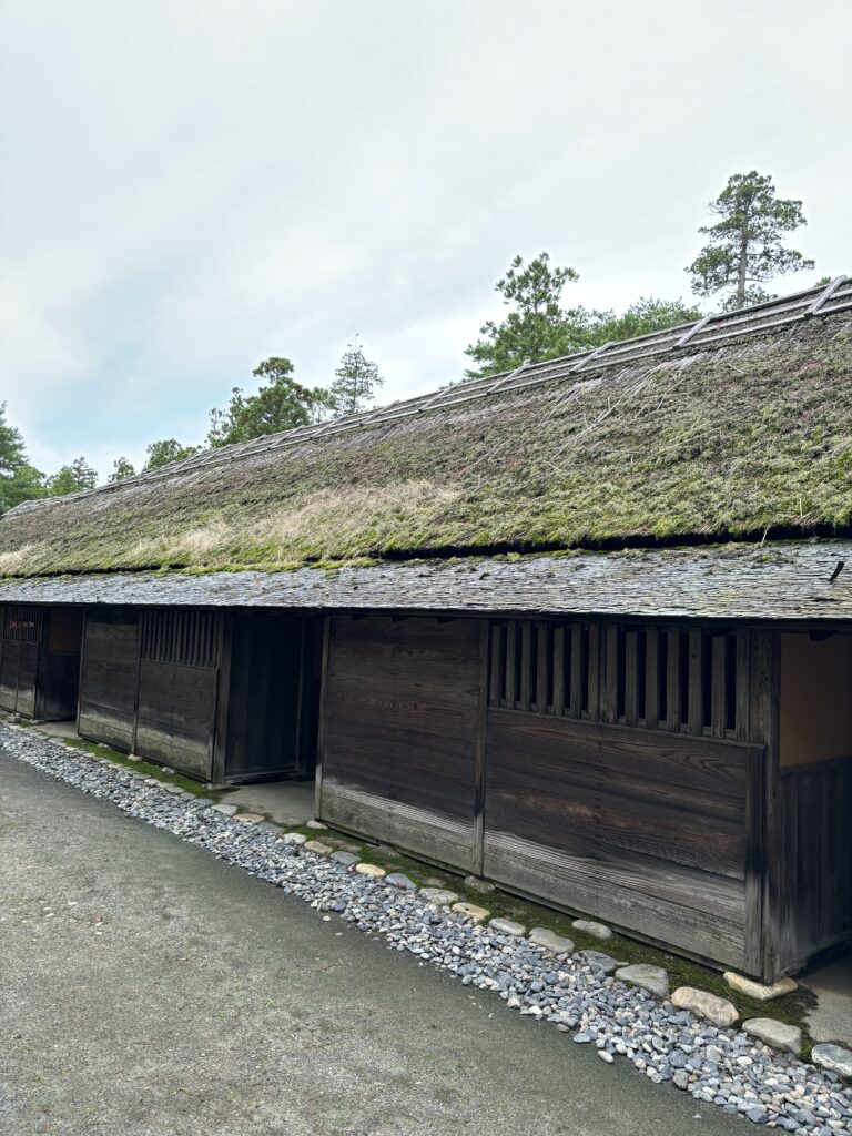 旧新発田藩足軽長屋外観