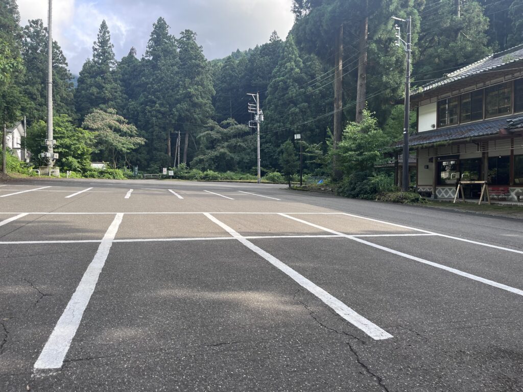 黄金の里駐車場