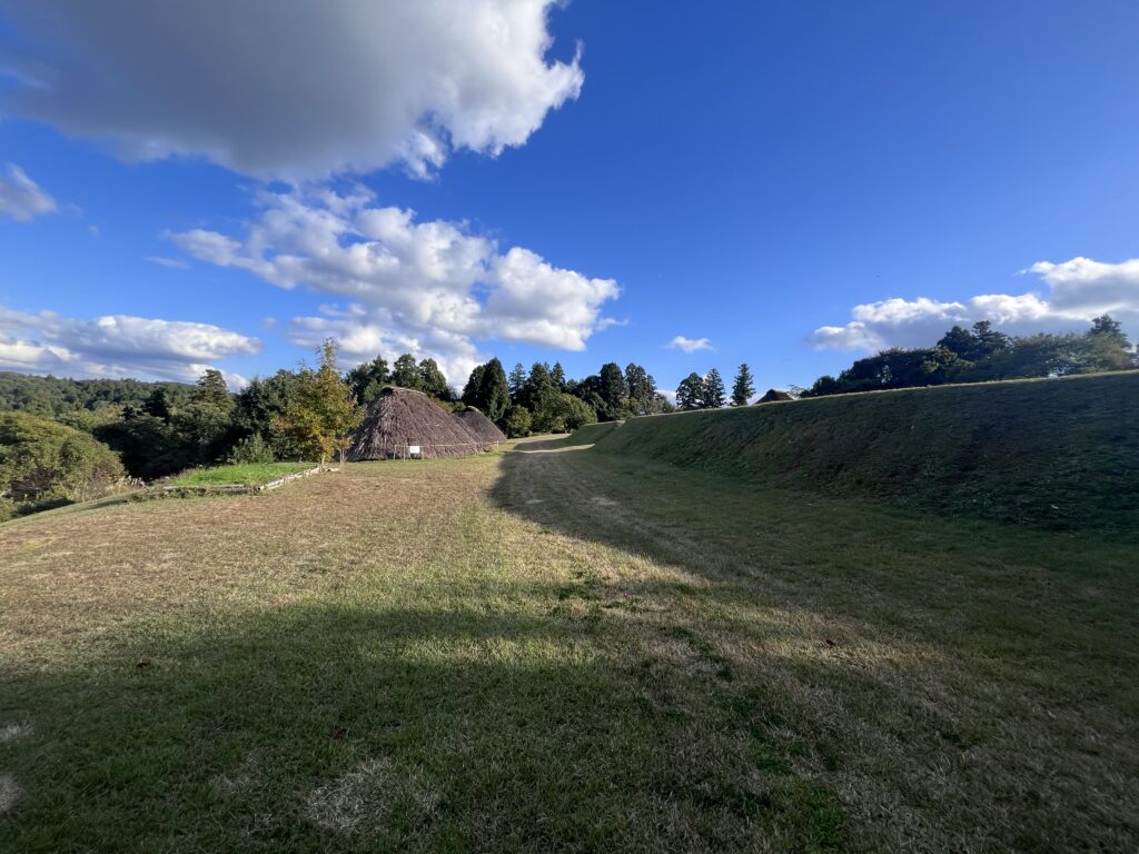 竪穴住居までの道