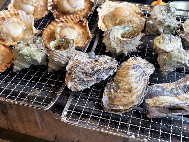 【浜焼き】も楽しめる新潟県内の鮮魚センター