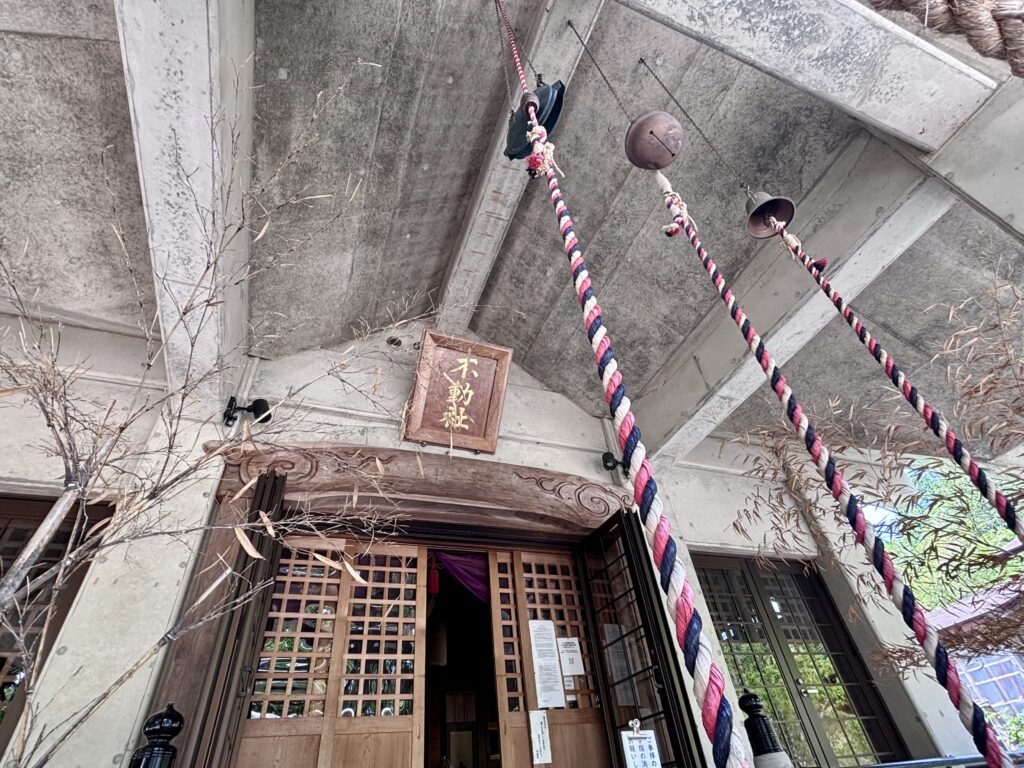 社殿2