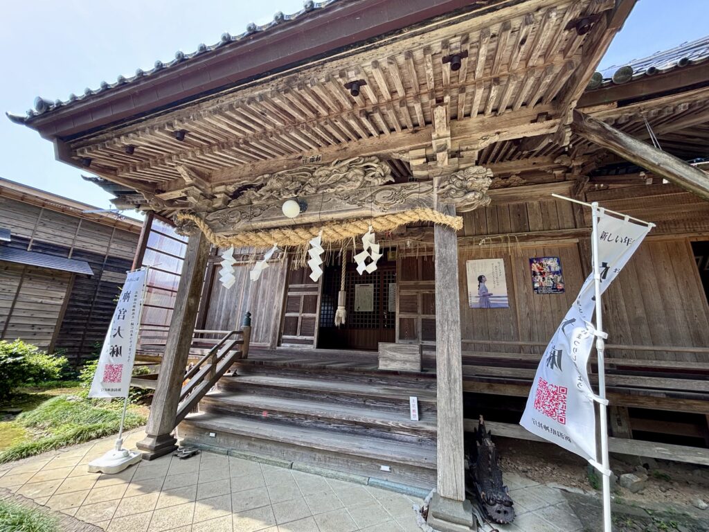社殿3