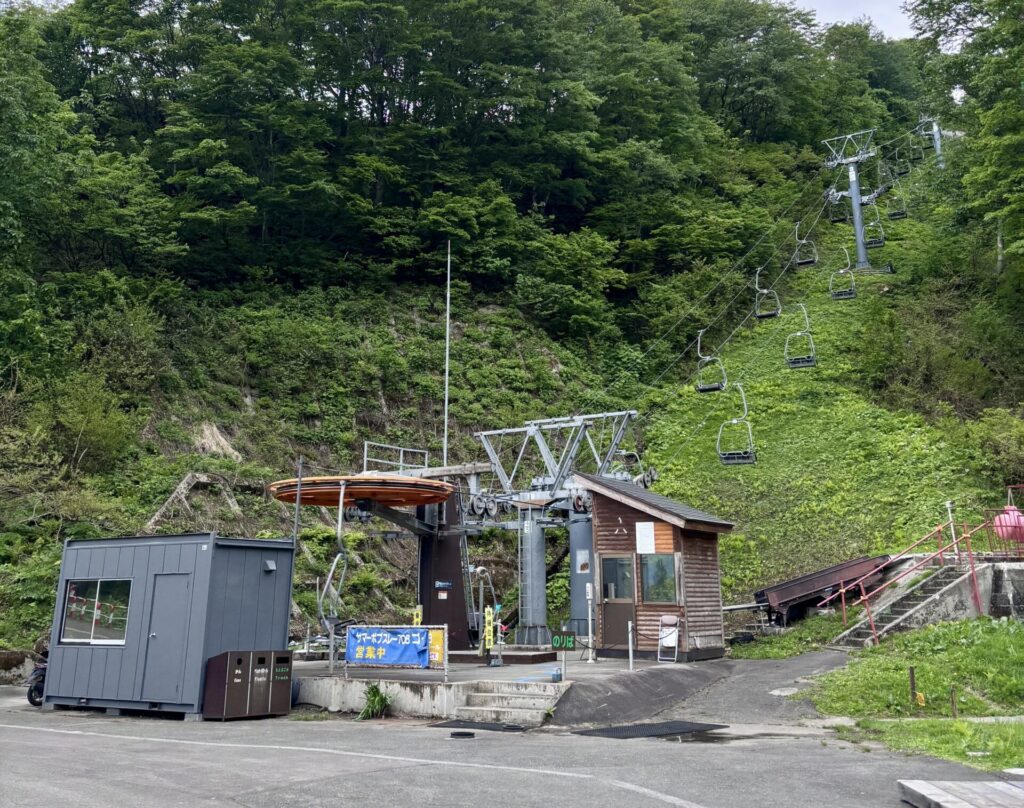やまびこペアリフトの乗り場