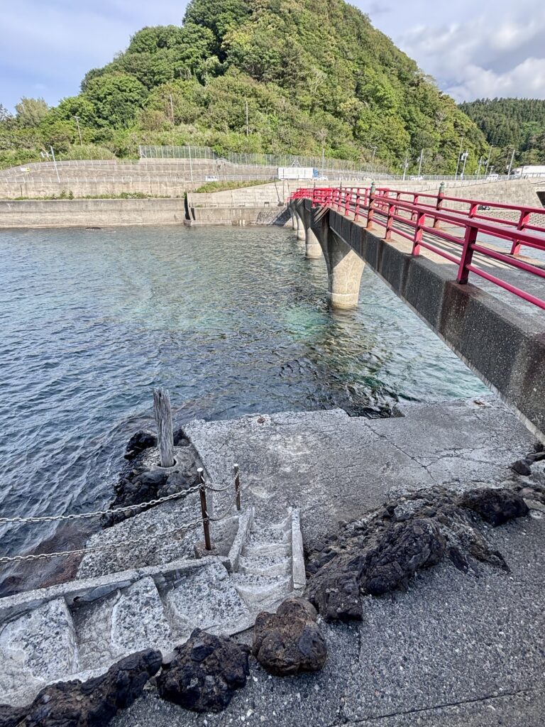 下に降りられる場所