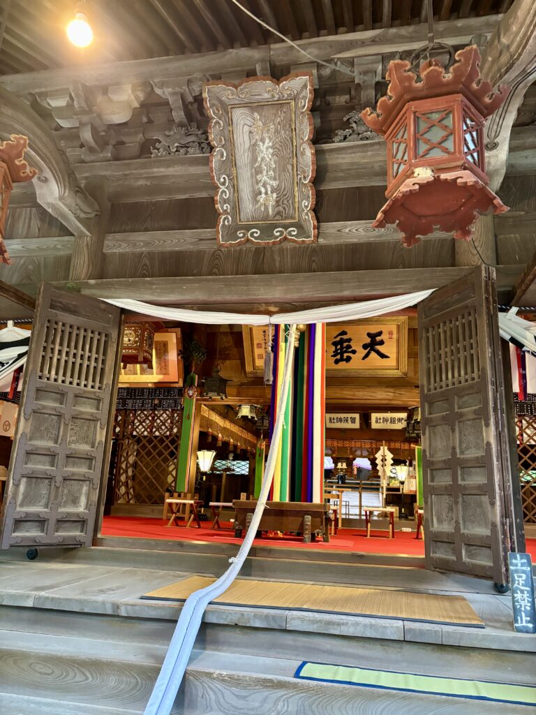 社殿2