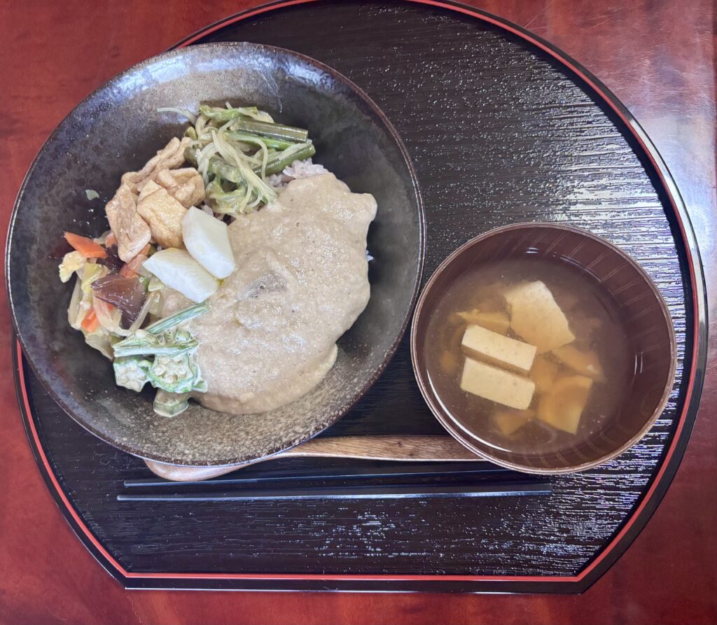 とろろ丼
