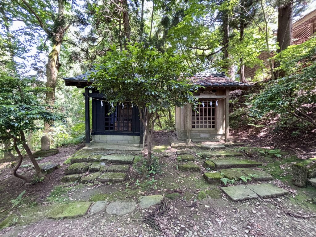 祠