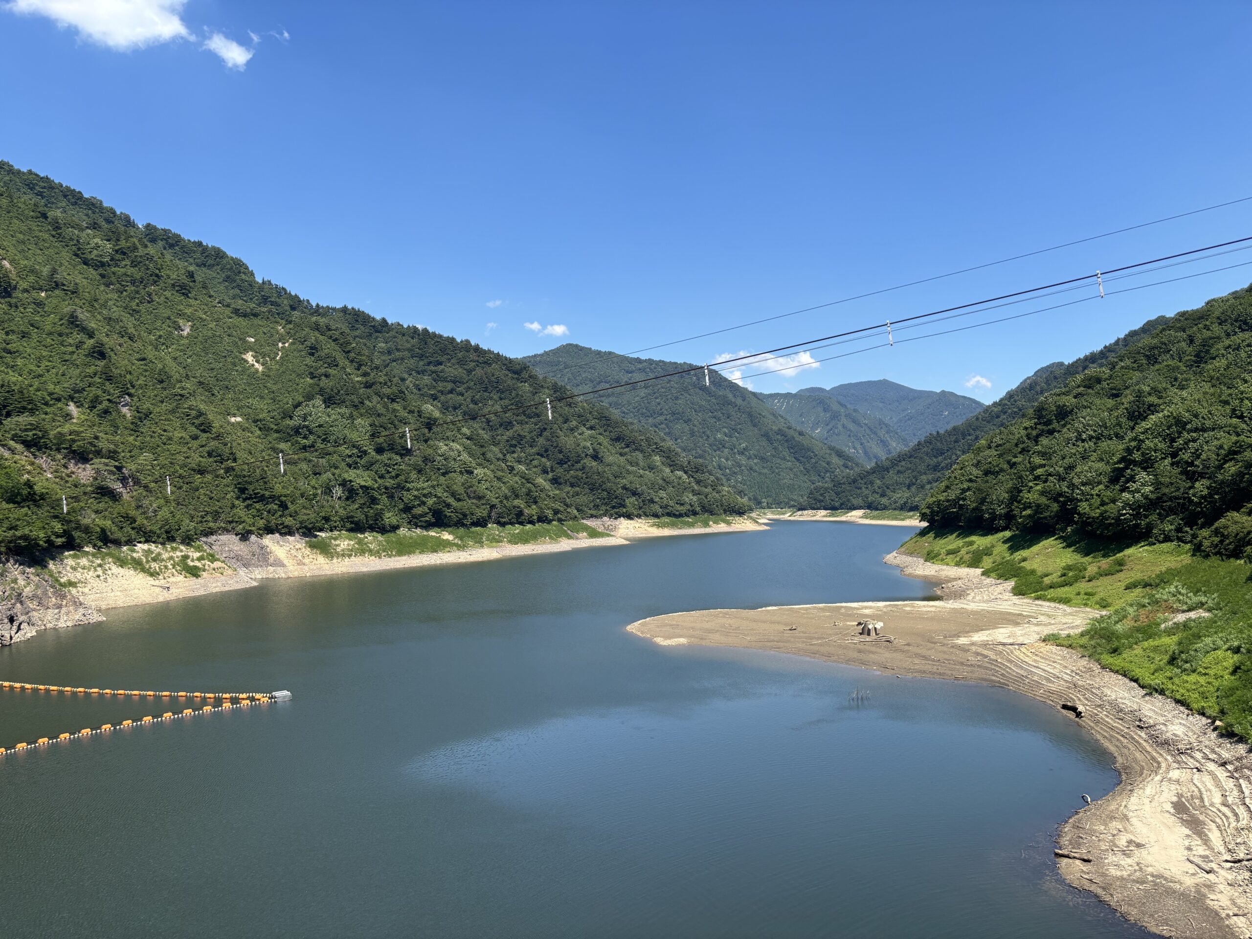 【笠堀ダム】秋の絶景スポット｜天然記念物の生息地