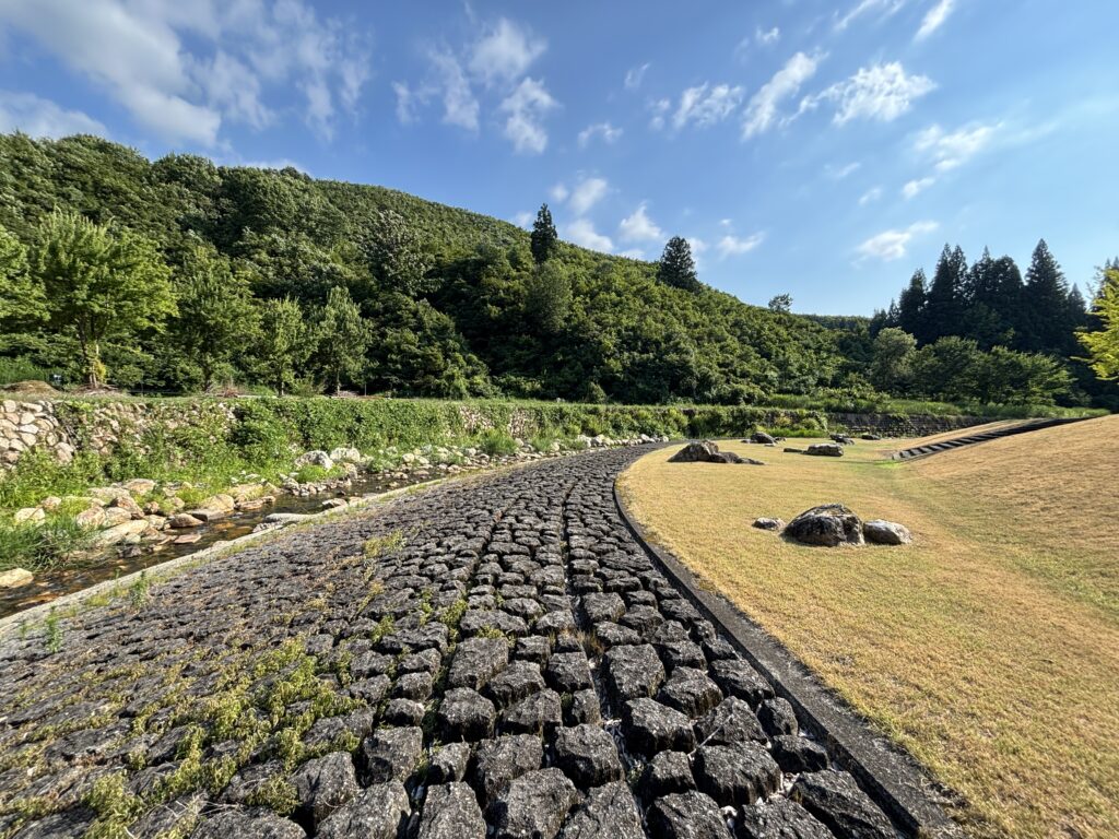 川岸