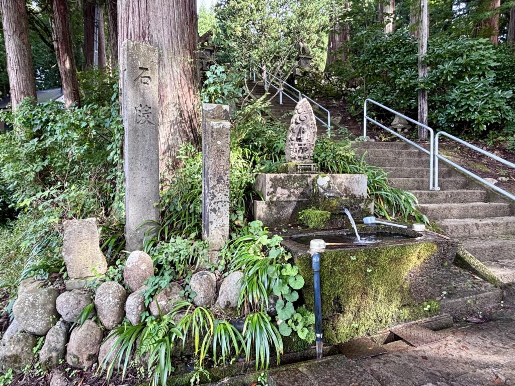 大崎滝谷の清水