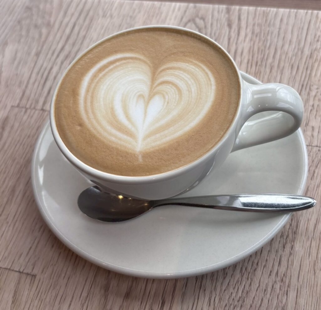 Ｔａｉｂｏｗ！ｃｏｆｆｅｅ＆ｇｅｌａｔｏｓｏｆｔのラテアート