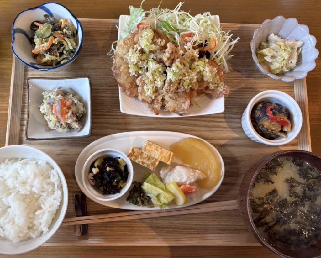 店主の愛情たっぷり昼ごはんセット