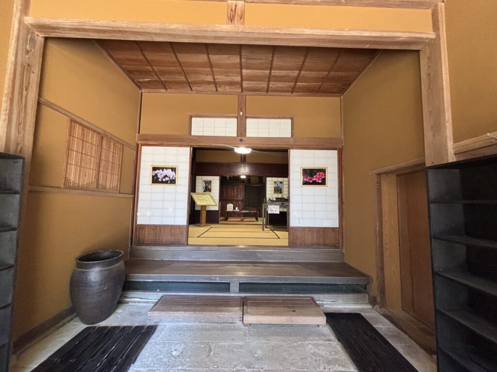 座敷棟入口