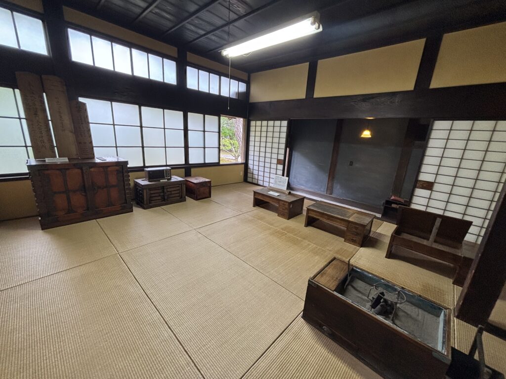 邸内2