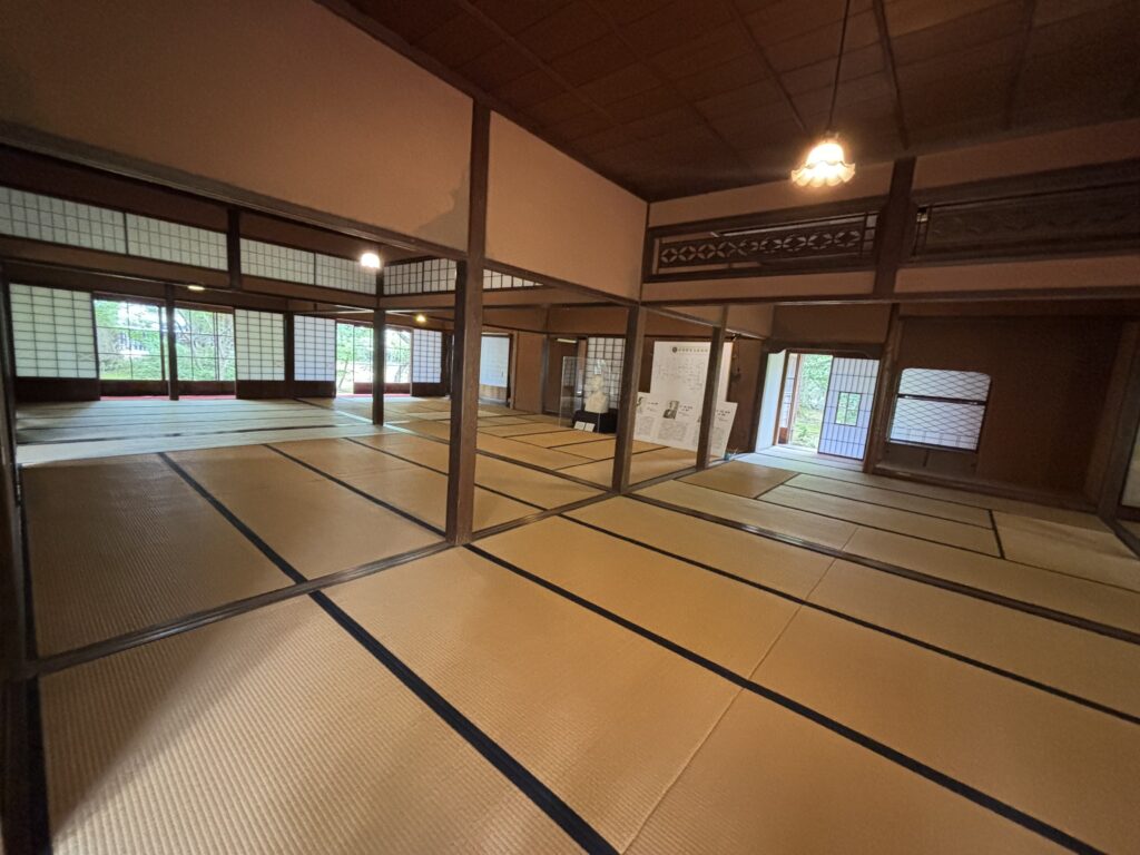 邸内3
