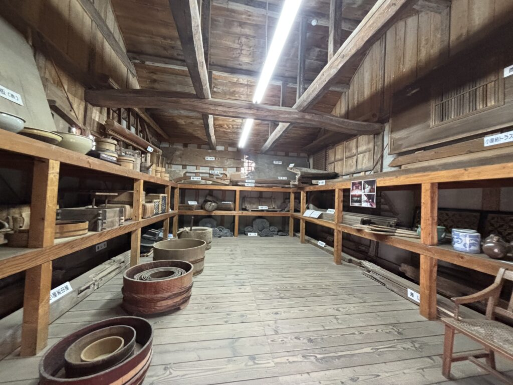倉庫の中