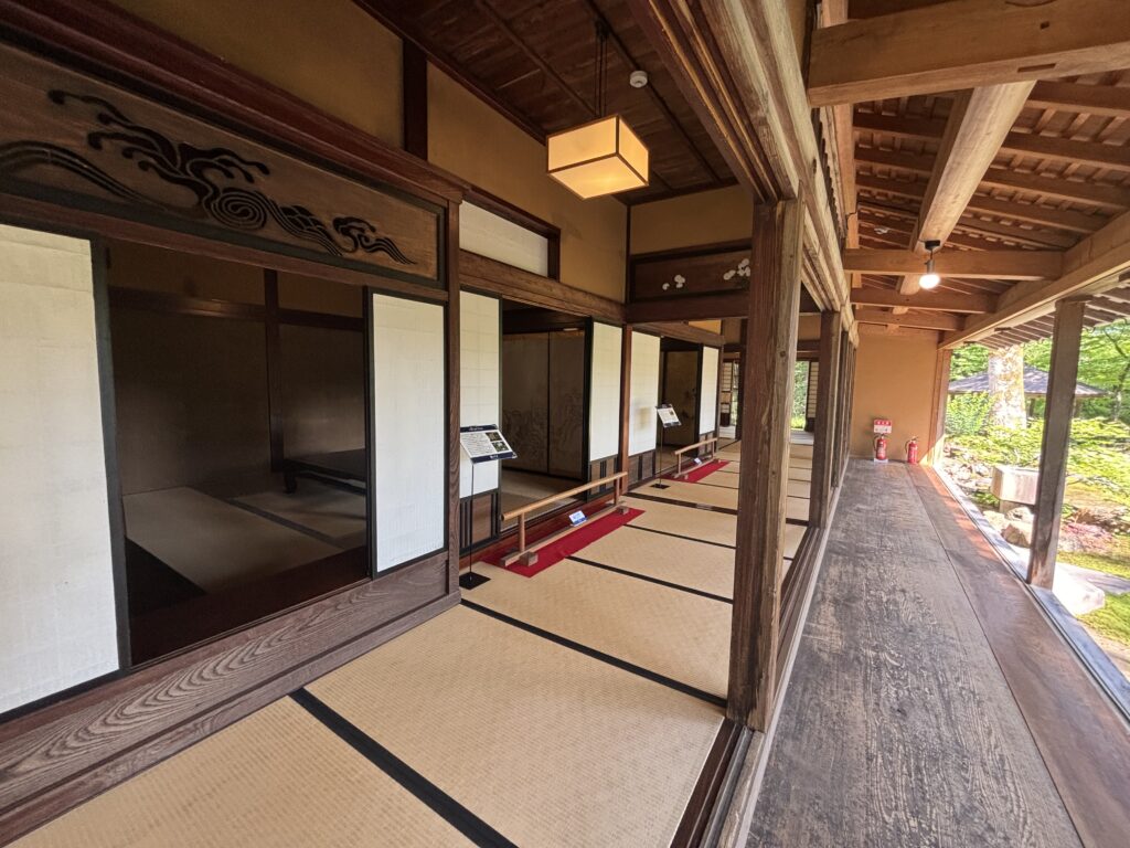 畳廊下と縁側