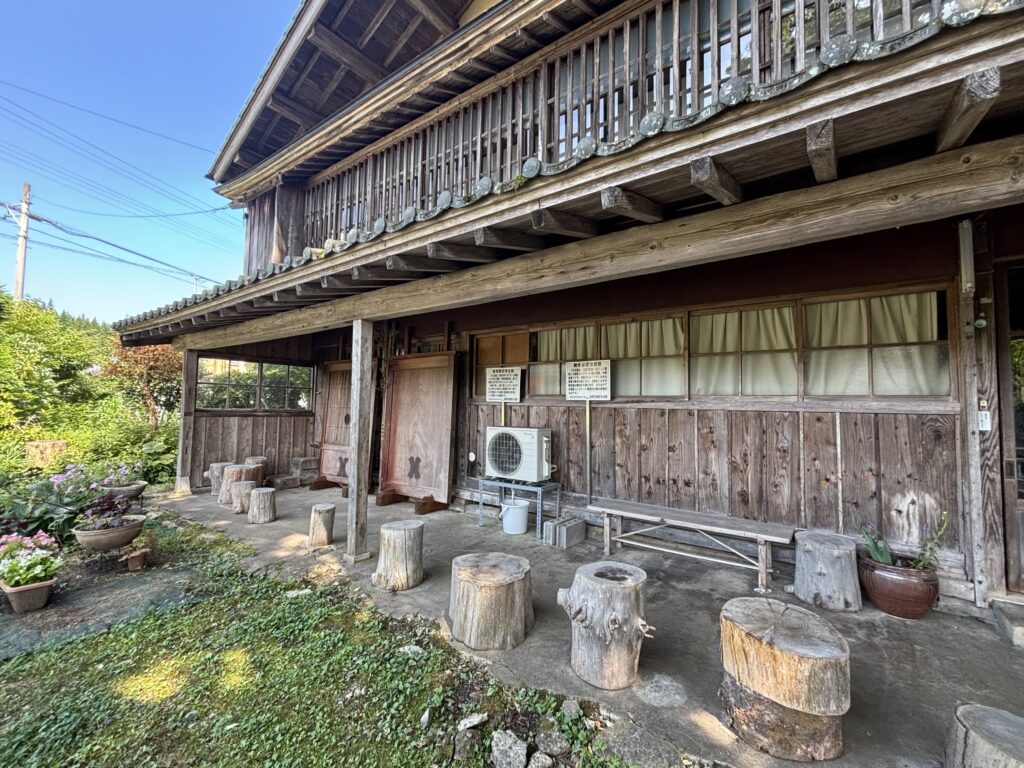 鶴巻家住宅主屋・酒蔵