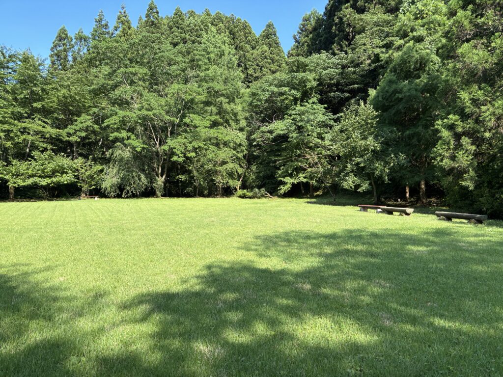 芝生広場