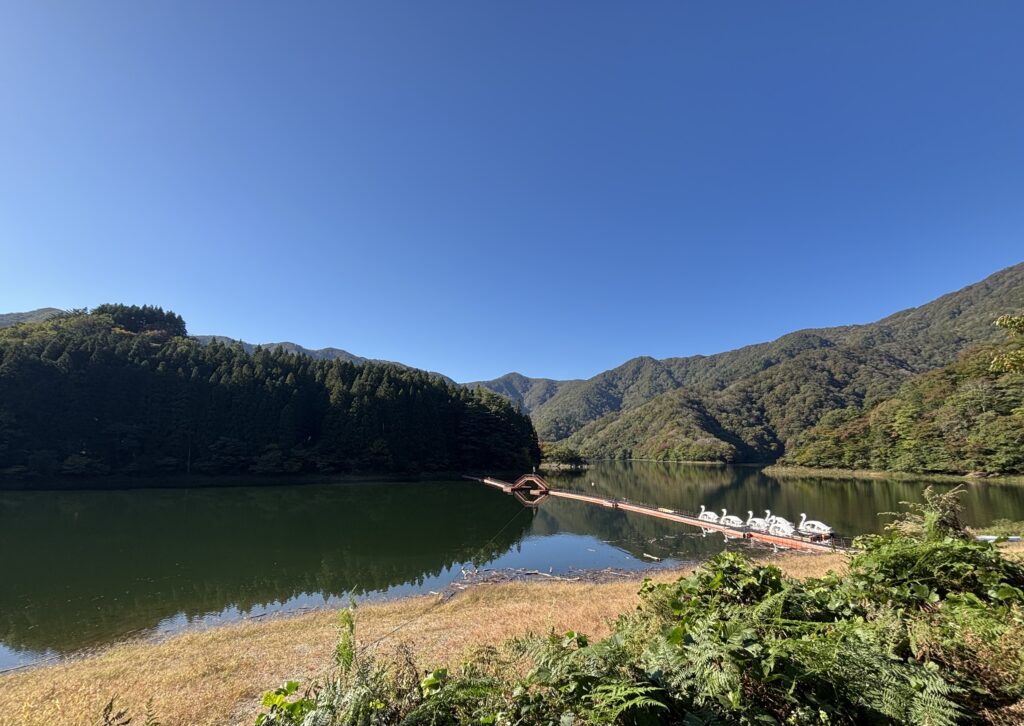 三面ダム湖の景色1